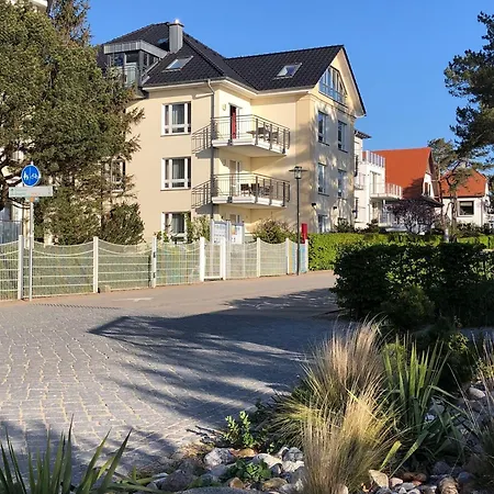 Strandhaus Aurell, Whg 9 Seitl Meerblick Apartment